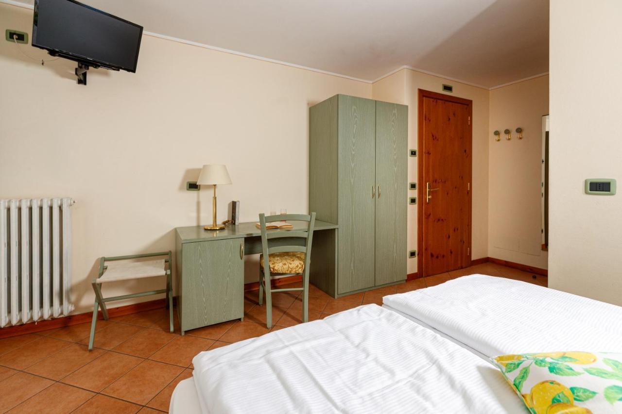 Hotel Villa Rina بورمْيو المظهر الخارجي الصورة